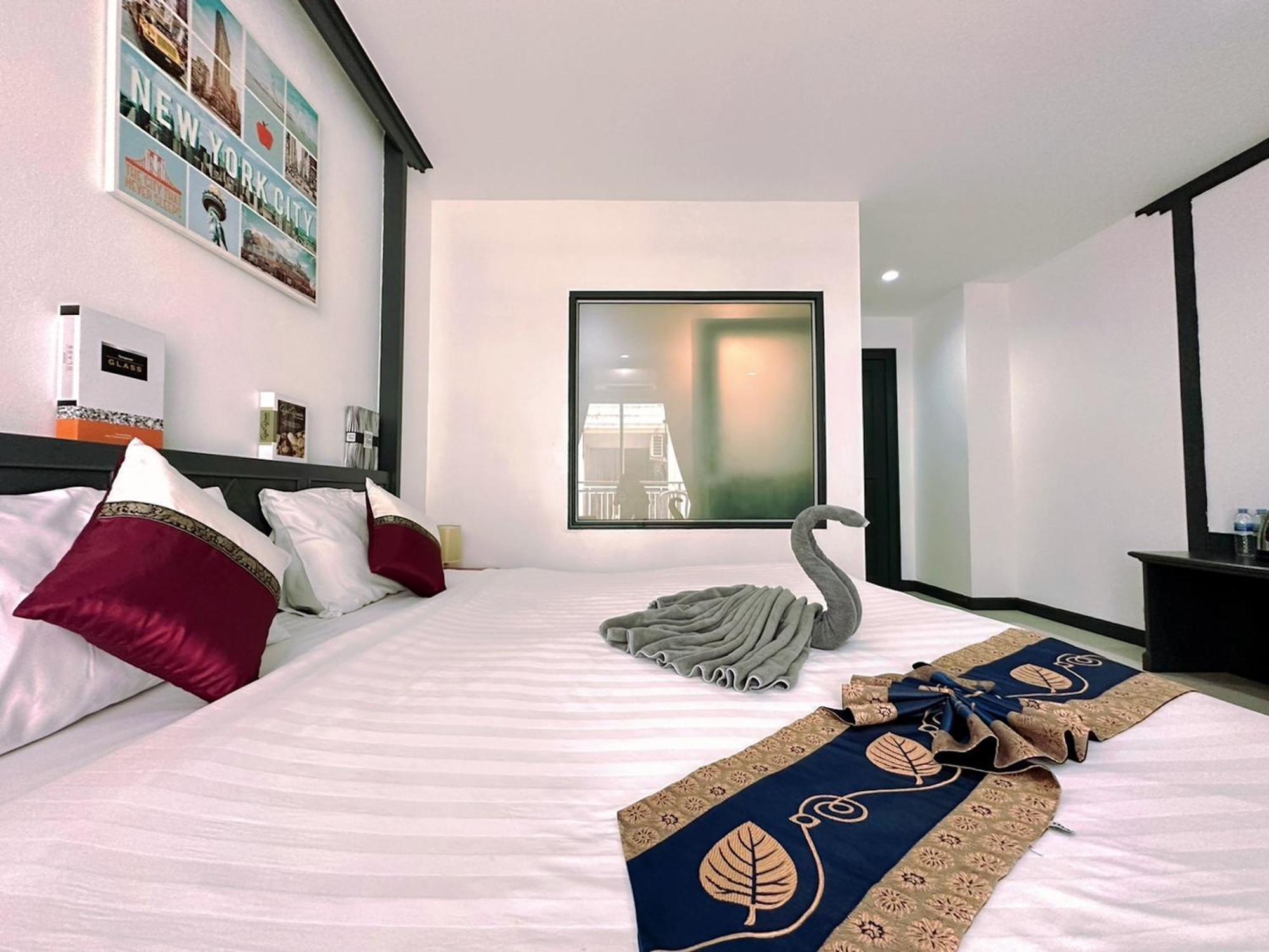 Hotel Baya Phuket Patong Szoba fotó